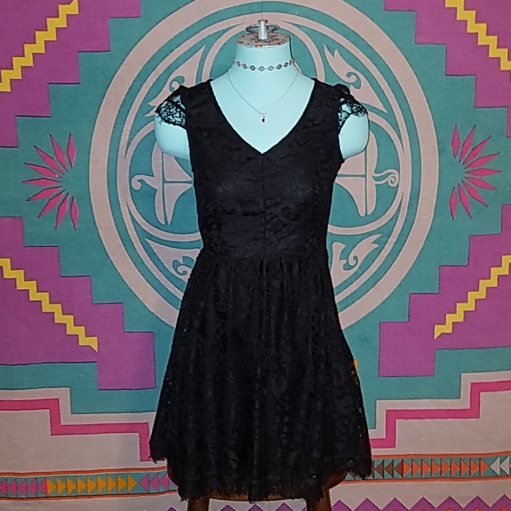 Black lace dress